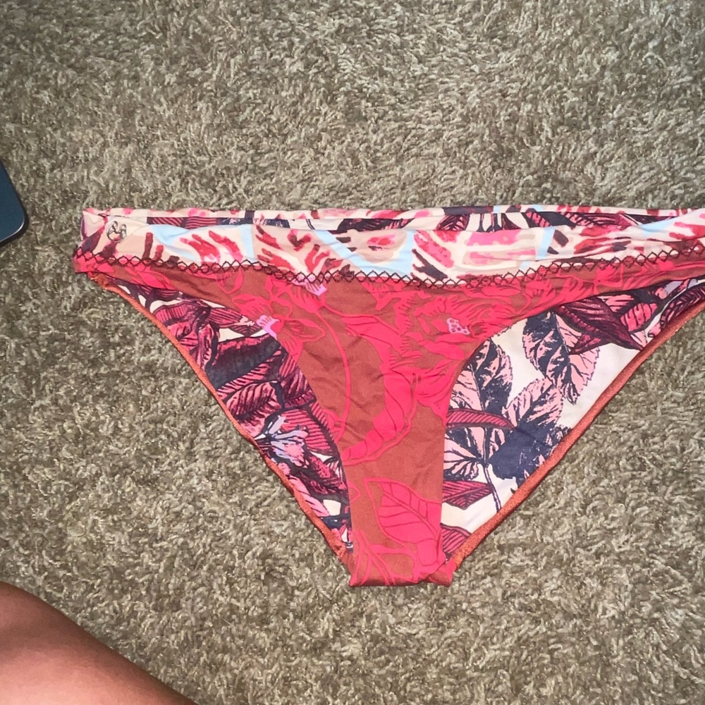 Maaji bottoms